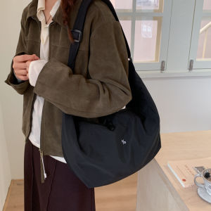 Korean Style Lightweight Dumpling Bag Womens Casual Crossbody Bag Large Capacity Simple Design 2025 New Fashion Handbag