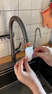【S】10/20/30/50/100 Pcs Universal Faucet Filter Cotton Anti-splash Thickened Faucet Filter With T-strap Tap Water Filter Bag