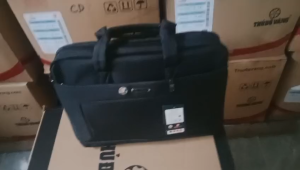 341 THỦ ĐÔ VÀNG Cặp ngang Công Sở cho Giáo viên Học Sinh Đi Dạy Đi làm Đựng Laptop 17 inch chống sốc C 341