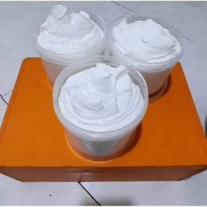 LOẠI 1.CÓ TEM [HỘP 500G] KEM BODY CỐT TẨY BẠCH. TẨY TRẮNG NHANH. DỮỠNG TRẮNG DA BODY CHẤT KEM DẺO MỊN LOTION