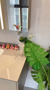 Rak Gantung Kamar Mandi Akrilik Aesthetic Bergaris Tempel Dinding Organizer Storage