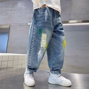 Quần bò vẩy sơn siêu sành điệu cho bé 1-6 tuổi