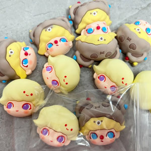 เครื่องประดับ Crocs DIY สำหรับผู้หญิง รองเท้าแตะลายดอกไม้ตกแต่ง แบรนด์ Karlochi Bubble Mart สินค้าใหม่ในช่วงฤดูใบไม้ผลิ