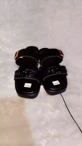 Sandal Wanita Kekinian Sendal Cewek Terbaru 2025