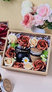 Bộ Quà Tặng Nến Thơm và Tinh Dầu Thơm trang trí Hoa Sáp Độc Đáo - Quà Tặng Sinh Nhật Tốt Nghệp Ý Nghĩa