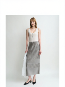 Fluent Pleat Design Reversible Textured Skirt