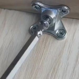 1 CÁI. GIÁ ĐỠ. PAT KE. cho GÓC 90 ĐỘ. Chuyên dụng lắp ghép tủ kệ vuông góc có thể tháo rời tiện ích. TH1164