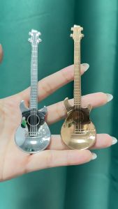 304 สแตนเลสสร้างสรรค์กีตาร์รูปร่างช้อนช้อนกาแฟช้อนกวนช้อนของขวัญ สามารถซื้อได้ที่ [แนวคิดของผู้ใช้งาน]