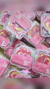 Hộp Sticker Gấu Dâu Lotso Gồm 20 Miếng Chống Thấm Nước Siêu Dễ Thương Siêu Cute