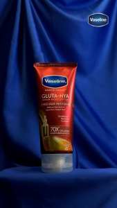 Vaseline Gluta Hya Pro-Age Restore 200ml