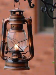 Halloween Lantern Crow Long Beak Wind Ant Man Plague Bird Mouth Doctor Cos Props Metal Camping Lanterns Party Performance Supplies