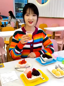 [Choo Choo Toy] Mini Water Cup Telescopic Cup Cartoon Foldable Cup Travel Collapsible Cup Cawan Lipat 折叠水杯 - TV27