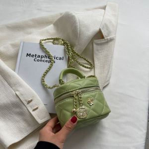 Mini Diamond Chain Pattern Crossbody Bag Womens Fashionable Versatile Handbag Soft PU Leather Zipper Closure Bucket Shape