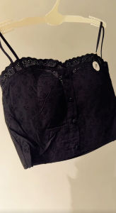 Áo Ba Lỗ Ren Viền Thêu Hai Trong Một Cho Nữ Mùa Xuân 2025 Áo Ba Lỗ Chống Ánh Sáng Cho Phụ Nữ Áo Ba Lỗ Không Dây Cổ Chữ V