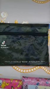 Bộ Áo Mưa Rằn Ri Vải dù siêu chống nước Thương hiệu: Minh Hạnh Vải dày dặn siêu bền có đủ size cho khách lựa.