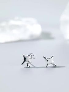 Fashion Silver Gold Color Star Stud Earrings for Women Girl Korean Simple Asymmetry Four-pointed Star Earrings Jewelry Gifts