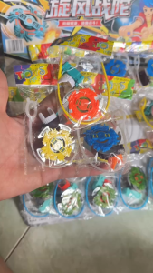 LOẠI TỐT MẪU MỚI Đồ Chơi Con Quay Cánh KIM LOẠI Đồ Chơi Trẻ Em Con Quay Sắt