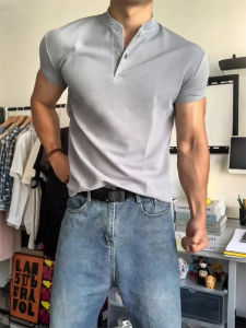 Áo Thun Polo Nam Tay Ngắn Màu Xám Nhạt Ôm Vừa Vặn Mùa Hè Thể Thao Tôn Cơ Bắp Cổ Henry Tay Lửng Tay Ngắn Thường Ngày
