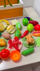 Đồ chơi cắt hoa quả bóc tách vỏ trái cây rau củ loại to y như thật cho bé rèn luyện kỹ năng cắt