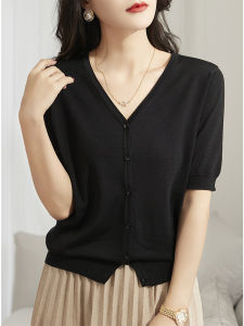 เสื้อยืดคอวีสีดำแขนสั้นผ้าไหมน้ำแข็งถักสไตล์ฝรั่งเศส เสื้อคาร์ดิแกนบางสำหรับผู้หญิงในช่วงฤดูร้อน เสื้อผ้าทำงานลำลอง