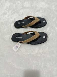 Sandal Wanita DV001 Sandal Wanita Kekinian/Trendi/Empuk/Elegan/Murah