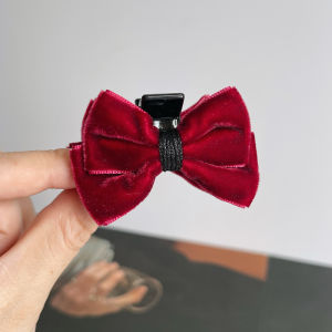 กิ๊บติดผมผ้ากำมะหยี่สีดำขนาดเล็กพร้อมโบว์ผีเสื้อสไตล์เจ้าหญิง ประดับผมสไตล์หวาน ทรงหน้าม้า ทรงหางม้า ทรงหางปลา