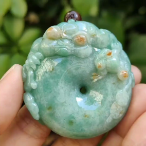Mythic Golden Toads Jadeite Pendant – Five Elements Prosperity Museum-Grade Carving Certified Type A (Sku: pendant403)