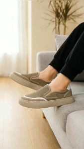 Kasut Sukan Lelaki Bergaya Ringan Kasut kanvas bernafas musim panas untuk lelaki kasut kasual slip on yang bergaya loafers kasut platform Dirt-resistant work shoes