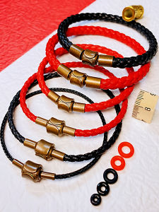 สร้อยข้อมือหนัง 3D ทองคำ แหวนโค้ง ชาย หญิง พร้อมวงล้อกั้น 6 ชิ้น สร้อยข้อมือแบบถัก เครื่องประดับแฟชั่นใหม่