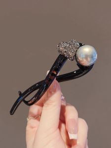Fashionable Twist Pearl Hair Clip Diamond Heart Shaped New Chinese Style Versatile Retro Hair Accessories for Women