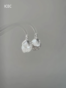 Elegant Silver Hollow Leaf Ear Cuffs Stylish Minimalist Korean Fashion Versatile Daily Matchable Womens Copper Alloy Earrings