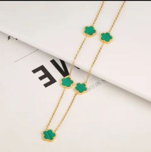 Kaling motif bunga titanium anti karat untuk wanita trendy