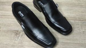 Sepatu Pantofel Pria Kulit Sapi: Sepatu Kerja Kantor Sekolah Casual Formal Hitam Slip On Termurah