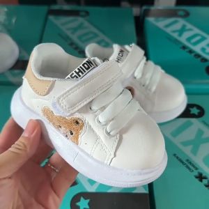 Kidscares White baby shoes rubber sneakers soft supple comfaterber and ventilate sneakers 1-3Y