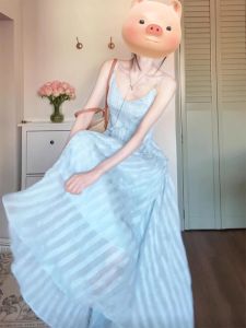 Váy Dài Không Tay Màu Xanh Pháp Mùa Hè 2025 Mới Cho Nữ Đi Biển Váy Dài Thắt Eo Cao Cổ Chữ V Váy Chữ a Thường