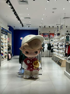 Large Glass Steel Cartoon Character Sculpture Cute Creative Luxury Strawberry Bear Statue Commercial Internet Famous Doll Living Room Decorations