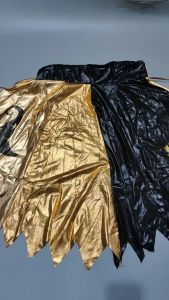 สุดยอดแสง เสื้อคลุมแม่มด พ่อมด รุ่น Gold มาเป็นผ้า two tone ทอง ตัดดำสกรีนหน้าฟักทอง (FANCY303)