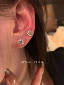 Flashy Small Square Diamond Earrings Elegant Autumn Winter Ear Jewelry Luxury Feel Original Design Alloy Geometric Womens Earrings