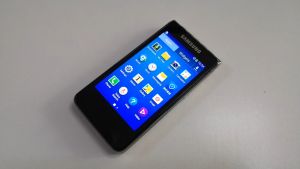 Samsung Galaxy Golden I9235 Dual-core 3G network 3.7Inch 1.5GB RAM 16GB ROM 8MP Rear Camera Flip Android Mobile Phone