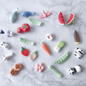 Creative Ceramic Chopsticks Holder Dolphin Vegetable Carrot Rabbit Pillow Restaurant Home Use Dining Utensils Chopstick Stand