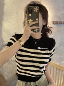 เสื้อยืดแขนสั้น Champion ผู้หญิง สลิมฟิต ฤดูร้อน ลายทาง ดีไซน์ ลำลอง Wear Short Length คอกลม เสื้อท่อนบน สําหรับสุภาพสตรี