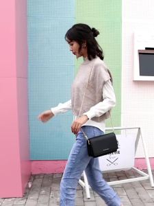 Terhad Kecil ck Beg Wanita 2024 Fesyen Baru Fesyen Tekstur Bera Beg Hitam Kecil Rantai a Barat Beg Messenger Sebelah Bahu