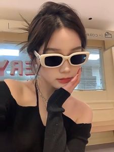 AHOURR Star Cat Eye แว่นตากันแดดผู้หญิง High-end ยุโรปและอเมริกาแว่นตา Anti-UV กรอบวงรี