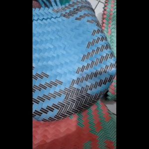 Tas Anyaman Plastik & Tas Lurik: Pilihan Tas Praktis & Ramah Lingkungan