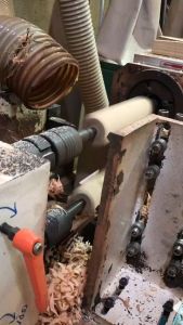 Mặt đế bích (bas) lắp chân tiện gỗ trắng/đen sơn tĩnh điện ống cổ chéo vuông thẳng tròn thẳng