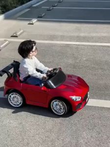 Beige รถไฟฟ้าเด็ก รถแบตเตอรี่เด็ก สามารถควบคุมด้วยรีโมท รับน้ำหนักได้100KG วัสดุแข็งแรง มีกล่องเก็บของ มีเสียงเพลง electric car