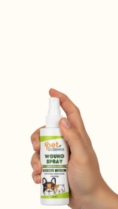 Pet Goodness Anti-Bacterial & Anti-Fungal Pet Wound Spray 120ml - All Natural for Veterinary Use with Neem Lavender Madre de Cacao Aloe Vera Coconut Oil 100% Lick-Safe Fast Healing Formula