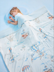 Usbettas | Baby Silk Quilt for All Seasons