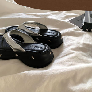 Y2Kสไตล์รองเท้าแตะด้านล่างหนาสําหรับผู้หญิงฤดูร้อนSlip-On Ins Anti-Slipอินเทรนด์สไตล์ฮ่องกงรองเท้าแตะเย็นสําหรับสวมใส่ทุกวัน