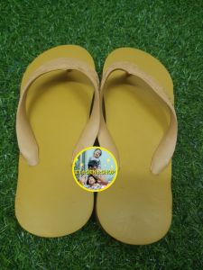 รองเท้าแตะดาวเทียมสีเหลือง มีเบอร์ 9 ถึง เบอร์11